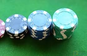 Find Out How to Make Money With Online Poker Games